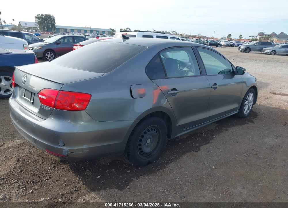 2012 VOLKSWAGEN JETTA VIN: 3VWDP7AJ7CM371023