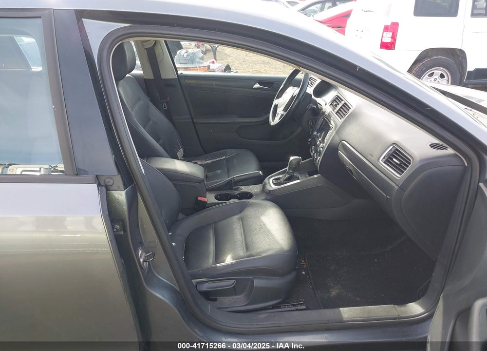 2012 VOLKSWAGEN JETTA VIN: 3VWDP7AJ7CM371023