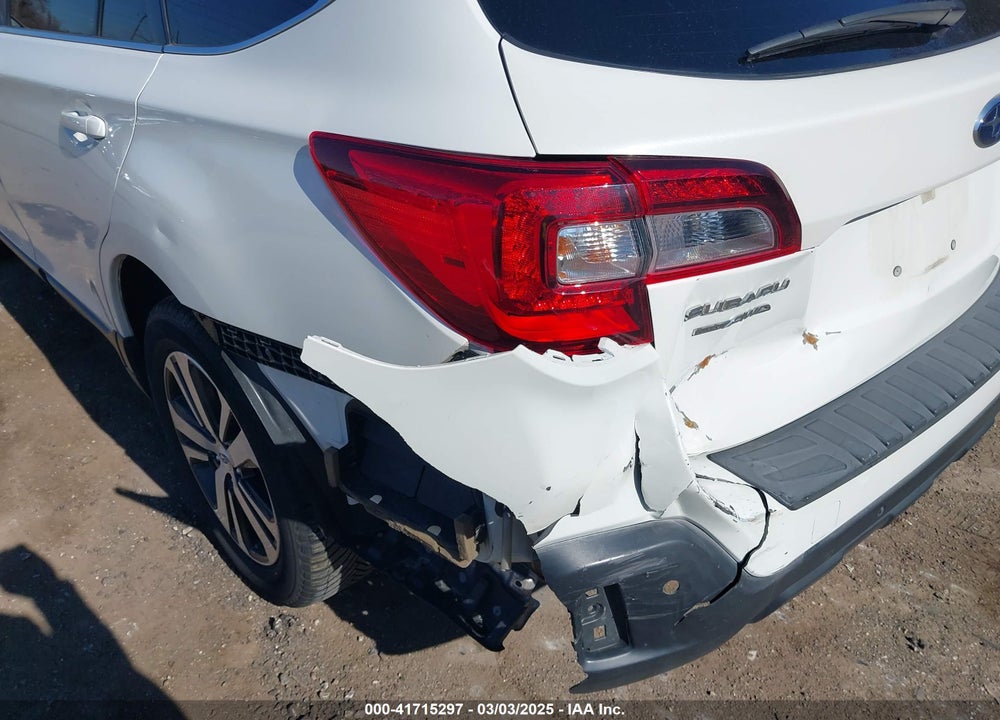 2018 SUBARU OUTBACK VIN: 4S4BSANC1J3292829