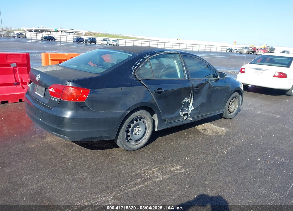 2012 VOLKSWAGEN JETTA 2.5L SE VIN: 3VWDP7AJ7CM370356