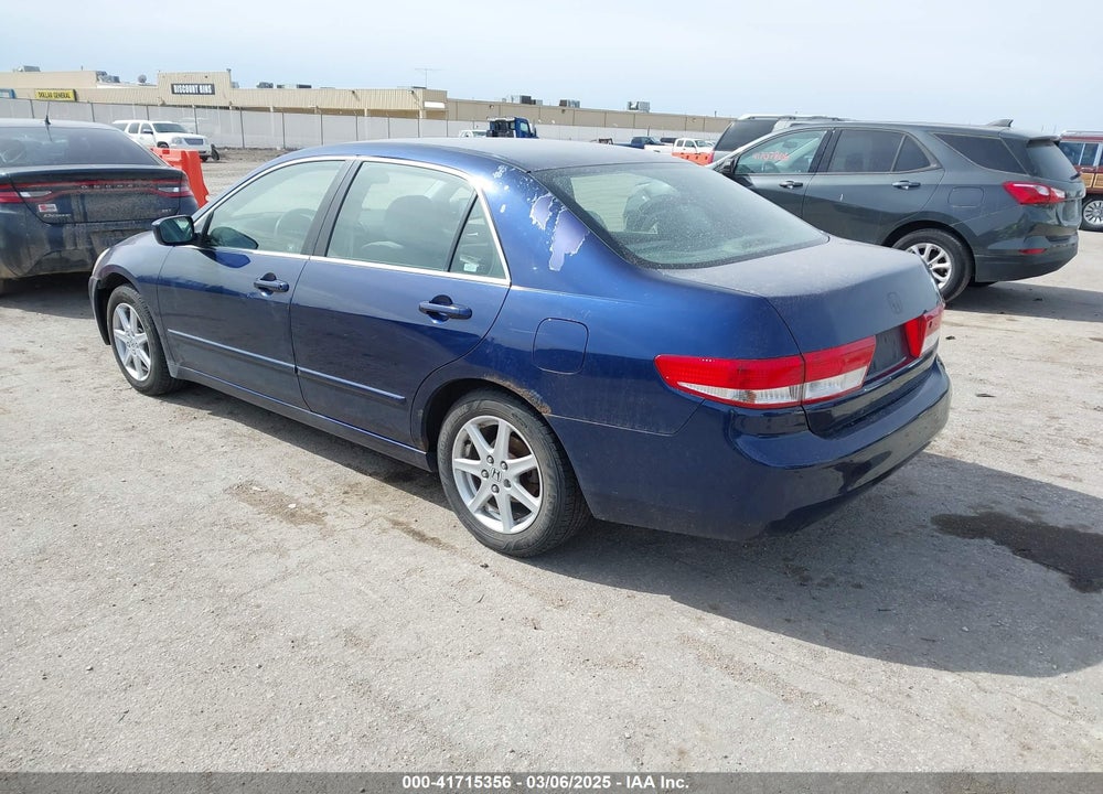 2004 HONDA ACCORD 2.4 EX VIN: JHMCM56704C005799
