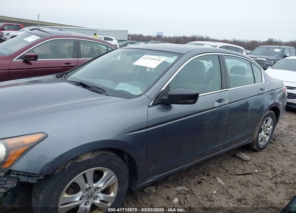 2008 HONDA ACCORD 2.4 LX-P VIN: 1HGCP26488A052109