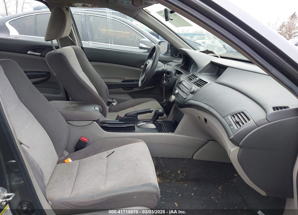 2008 HONDA ACCORD 2.4 LX-P VIN: 1HGCP26488A052109