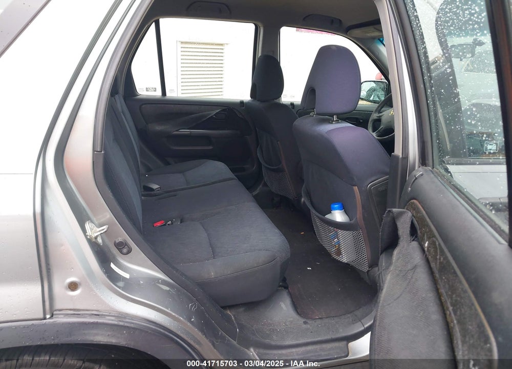 2005 HONDA CR-V VIN: SHSRD68575U308301