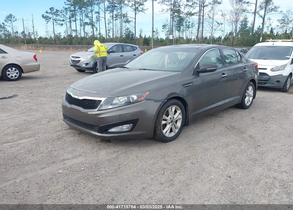 2011 KIA OPTIMA VIN: KNAGN4A74B5077136