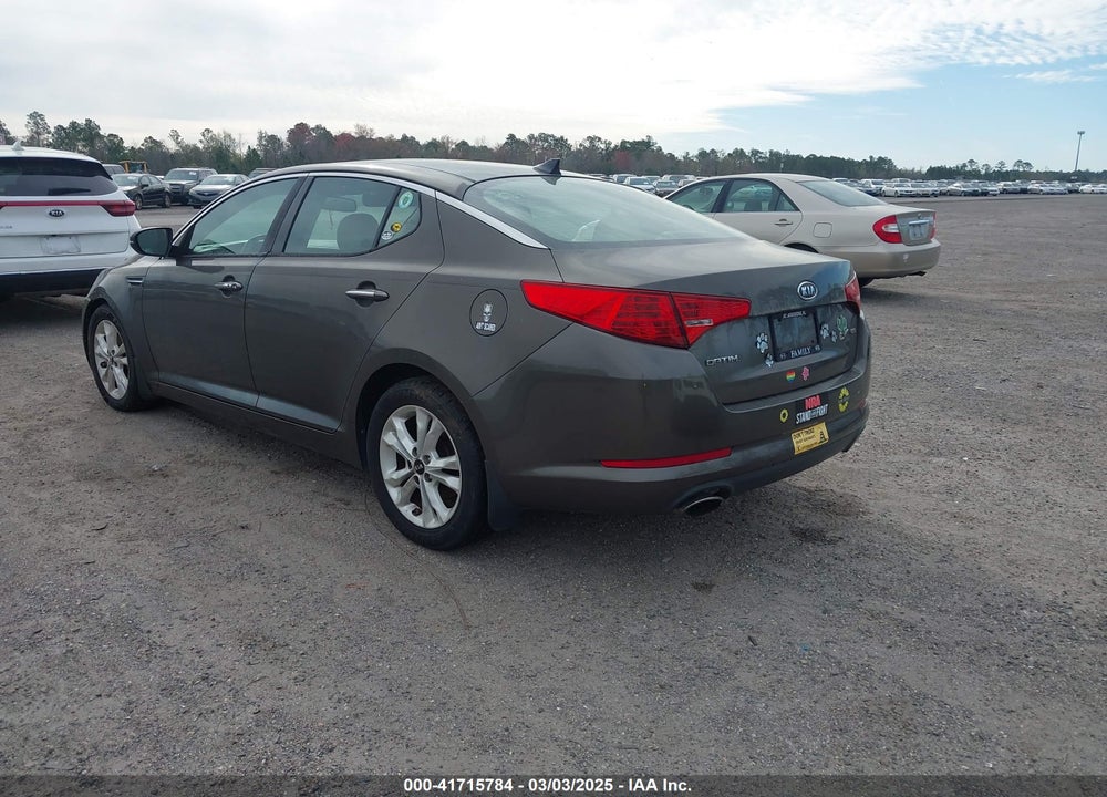 2011 KIA OPTIMA VIN: KNAGN4A74B5077136