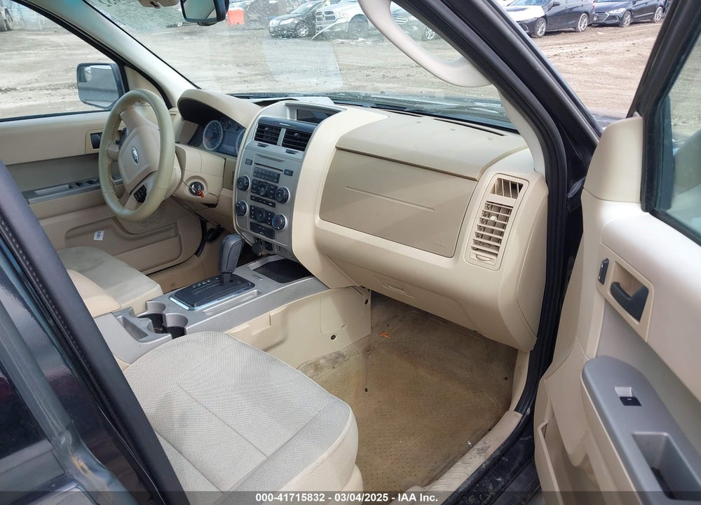 2011 FORD ESCAPE VIN: 1FMCU0D76BKC66697