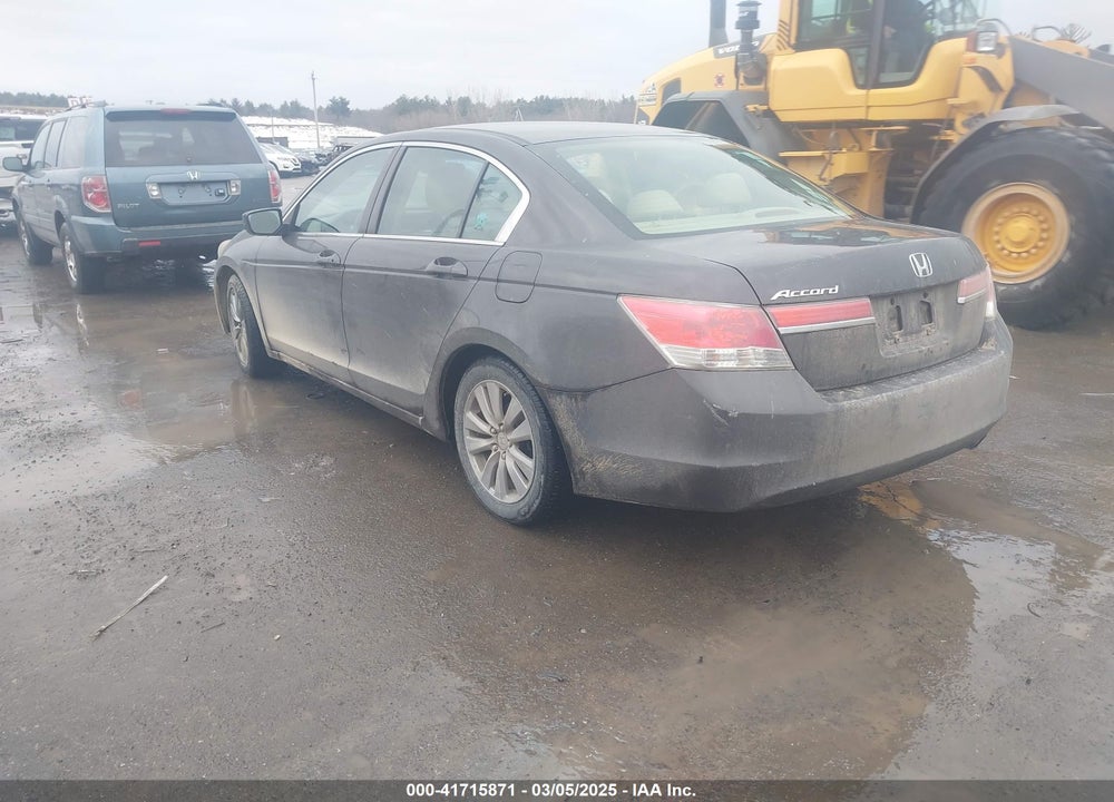 2011 HONDA ACCORD VIN: 1HGCP2F70BA016206