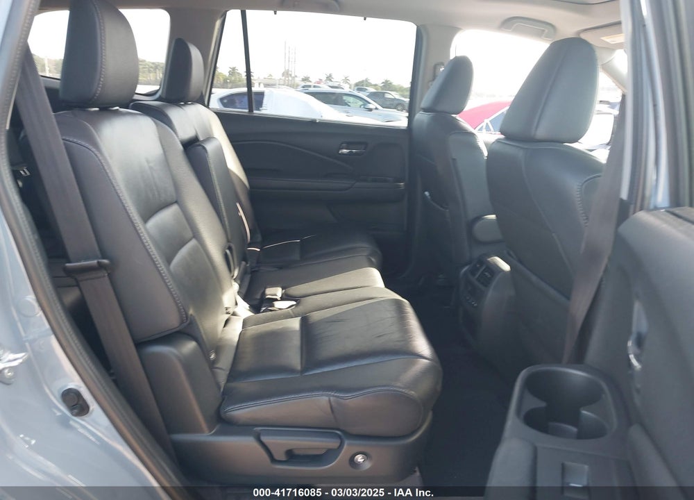 2022 HONDA PILOT VIN: 5FNYF6H29NB100195