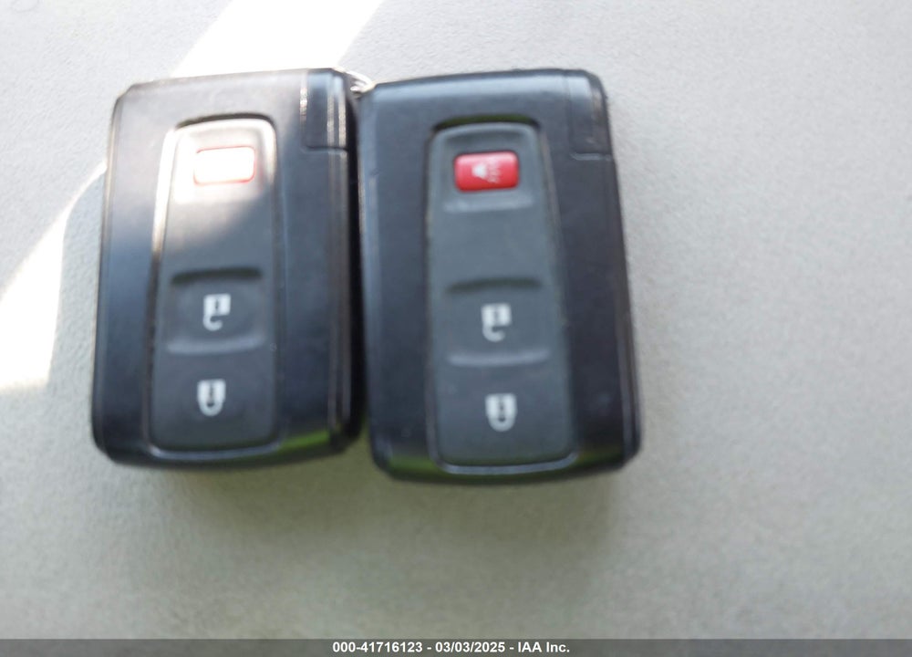 2007 TOYOTA PRIUS VIN: JTDKB20UX77599167