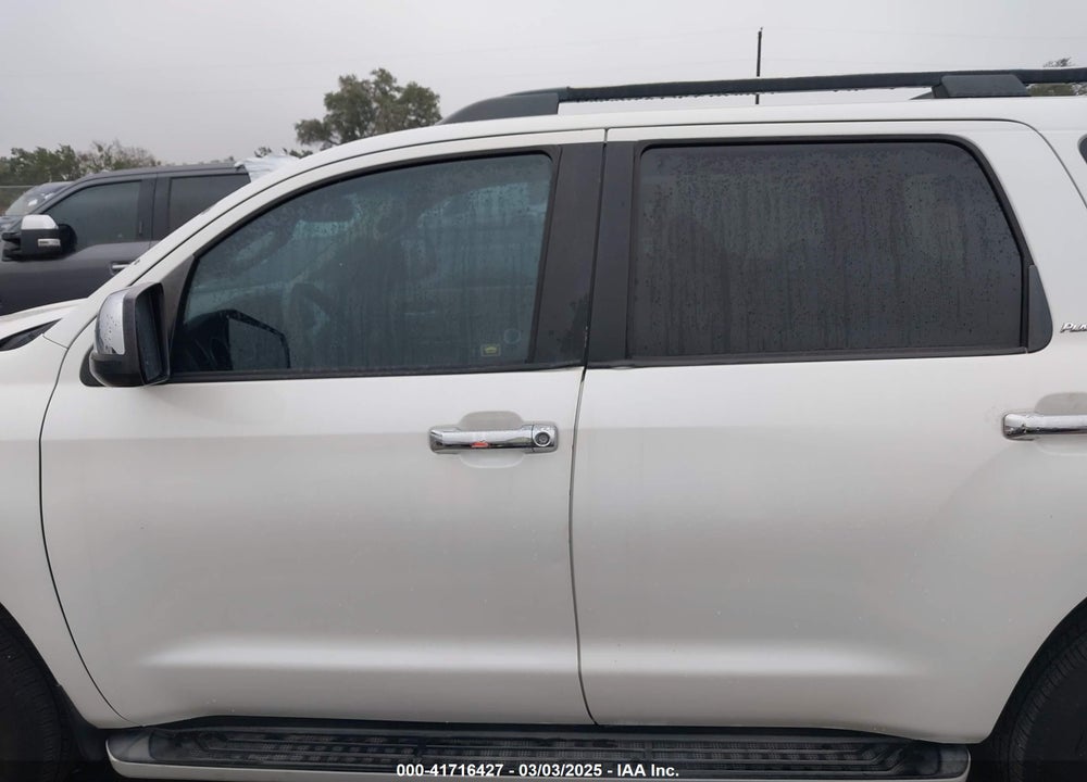 2011 TOYOTA SEQUOIA PLATINUM 5.7L V8 VIN: 5TDYY5G12BS035923