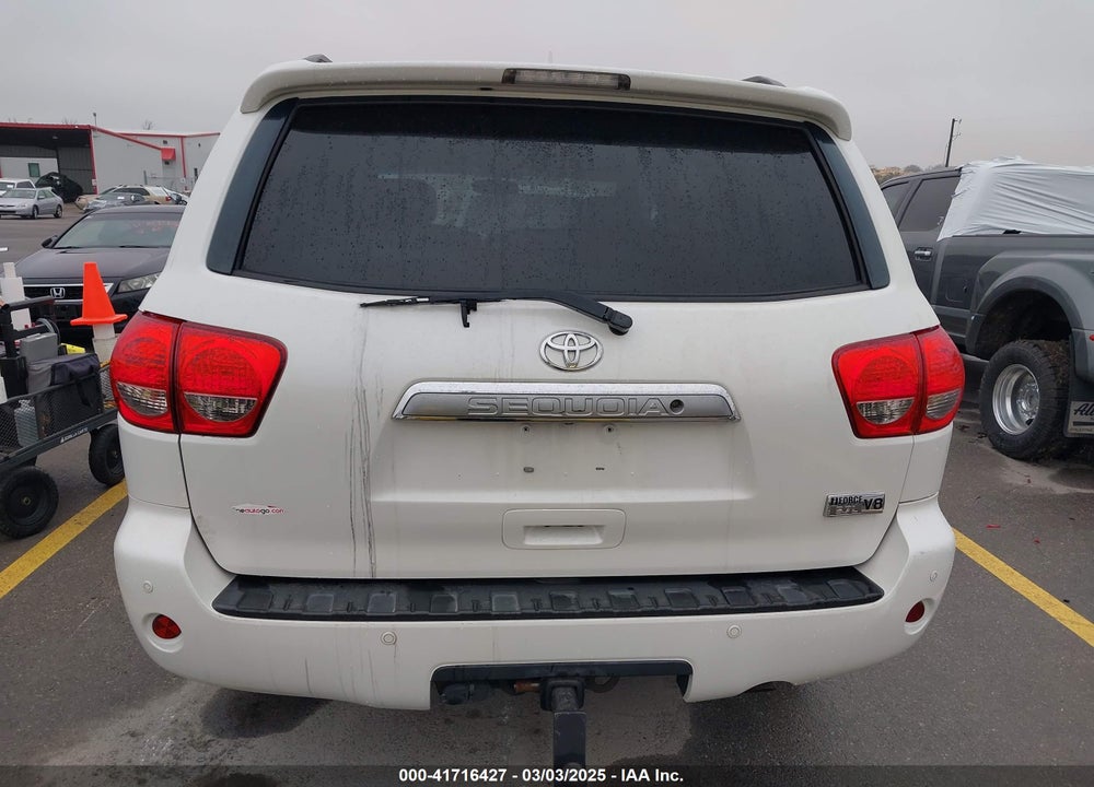 2011 TOYOTA SEQUOIA PLATINUM 5.7L V8 VIN: 5TDYY5G12BS035923