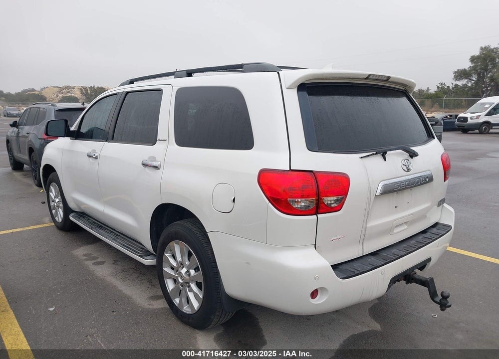 2011 TOYOTA SEQUOIA PLATINUM 5.7L V8 VIN: 5TDYY5G12BS035923