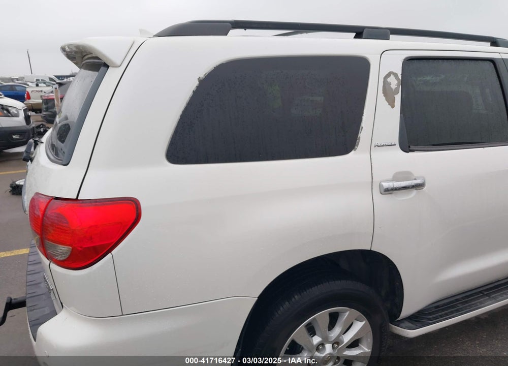 2011 TOYOTA SEQUOIA PLATINUM 5.7L V8 VIN: 5TDYY5G12BS035923