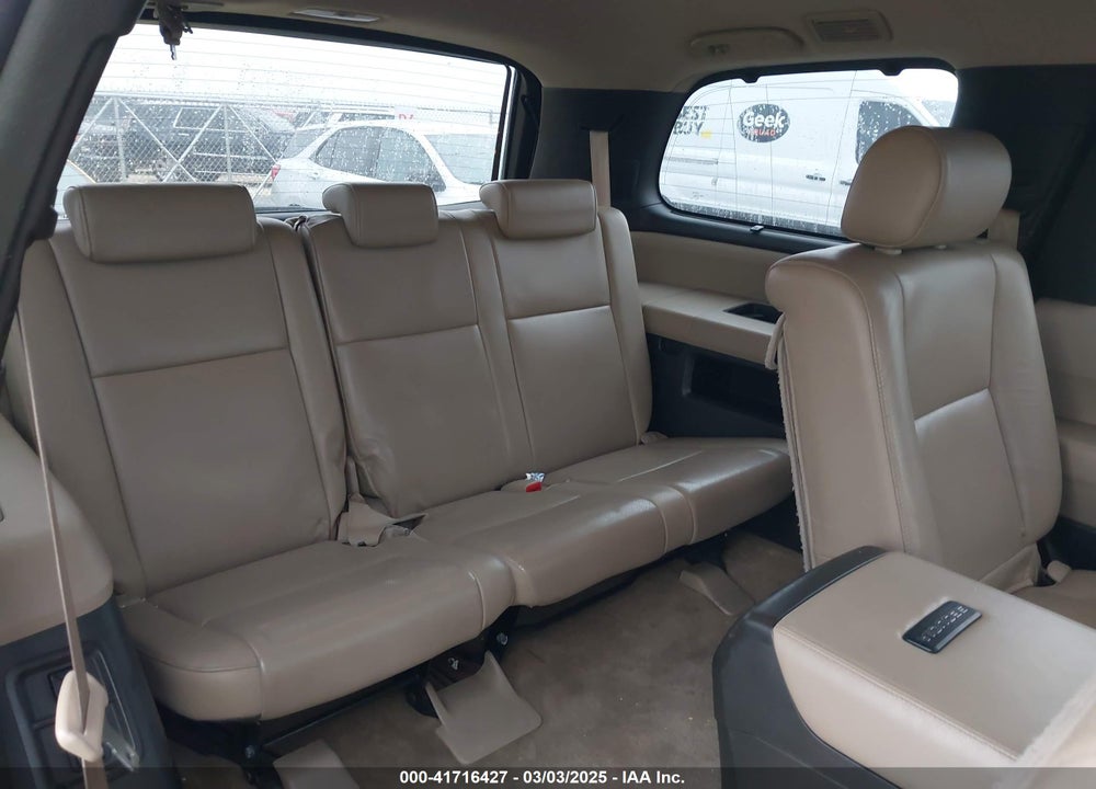 2011 TOYOTA SEQUOIA PLATINUM 5.7L V8 VIN: 5TDYY5G12BS035923