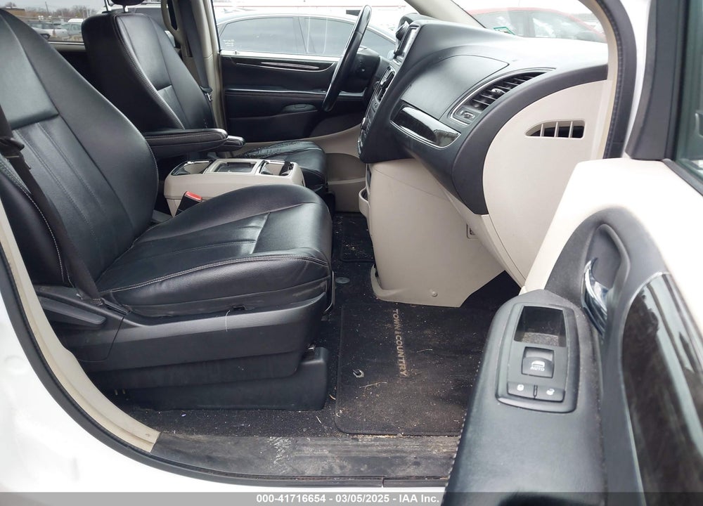 2014 CHRYSLER TOWN & COUNTRY TOURING VIN: 2C4RC1BG2ER330234