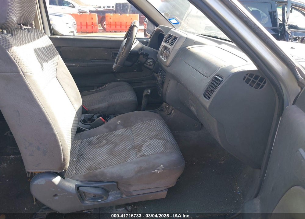 2001 NISSAN FRONTIER VIN: 1N6ED26T31C335077