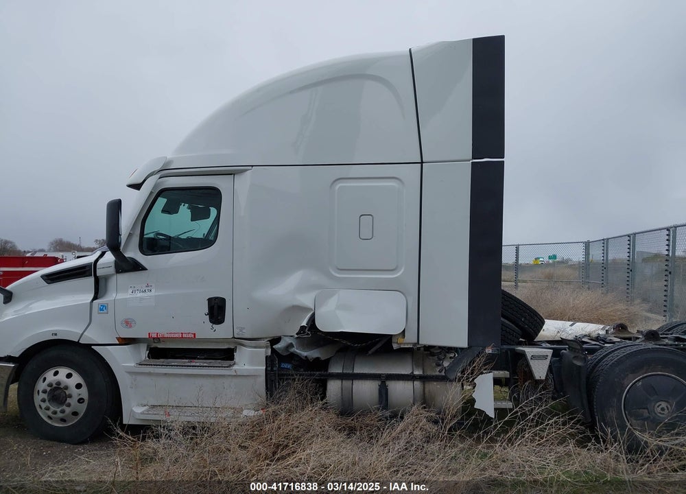2024 FREIGHTLINER NEW CASCADIA 126 VIN: 3AKJHHDV2RSVM4526