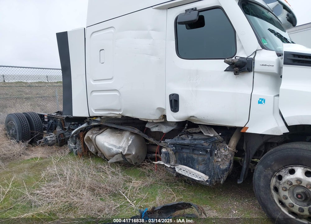 2024 FREIGHTLINER NEW CASCADIA 126 VIN: 3AKJHHDV2RSVM4526