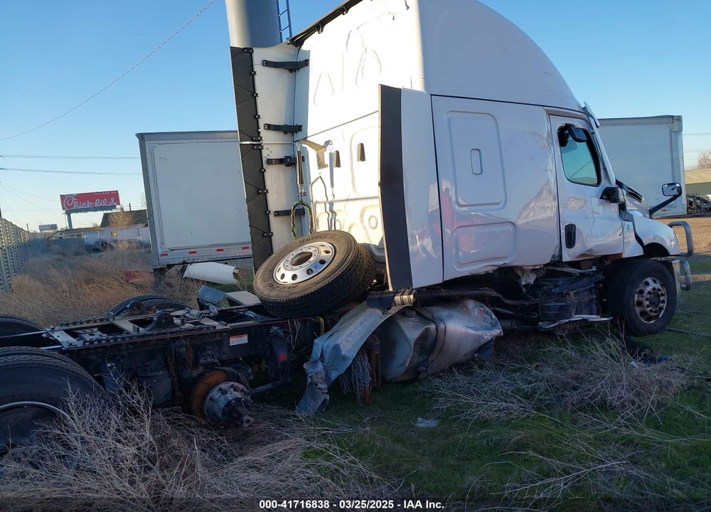 2024 FREIGHTLINER NEW CASCADIA 126 VIN: 3AKJHHDV2RSVM4526