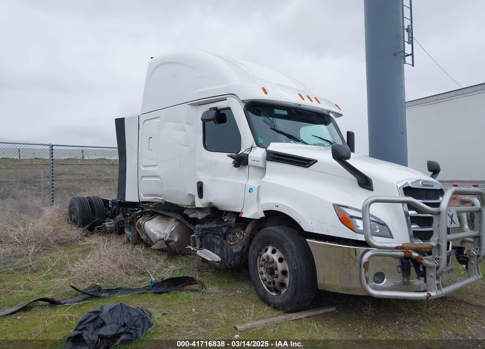 2024 FREIGHTLINER NEW CASCADIA 126 VIN: 3AKJHHDV2RSVM4526