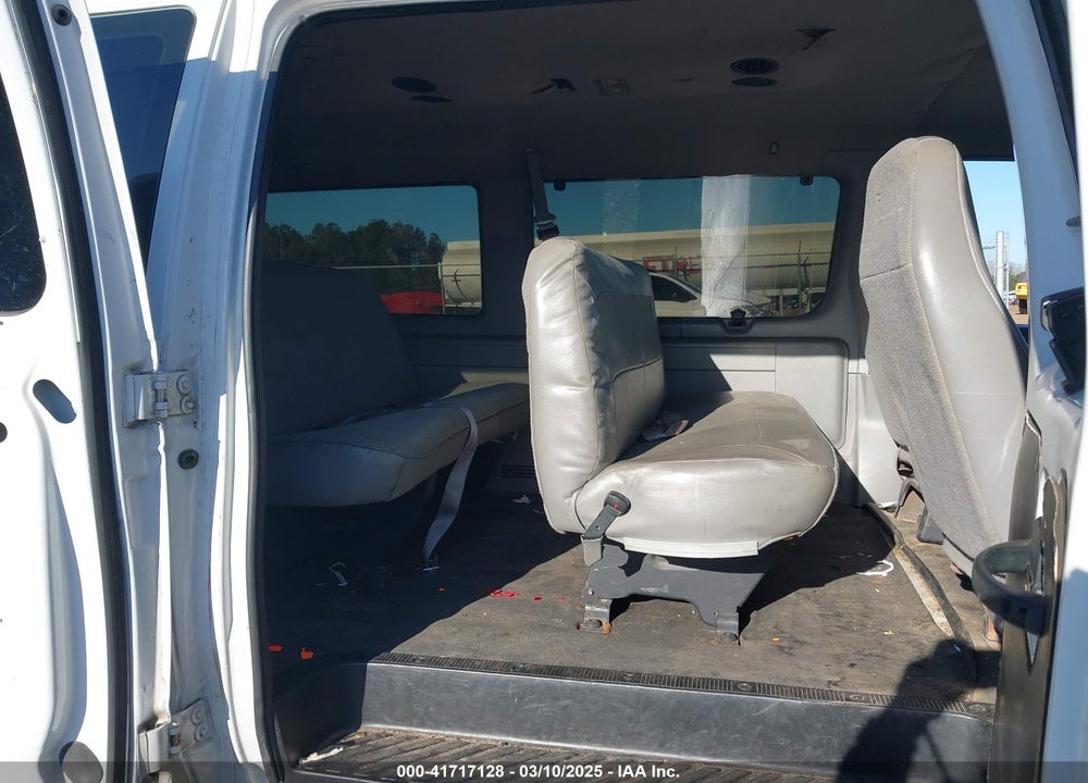 2001 FORD E-350 SUPER DUTY VIN: 1FBSS31S11HA07065
