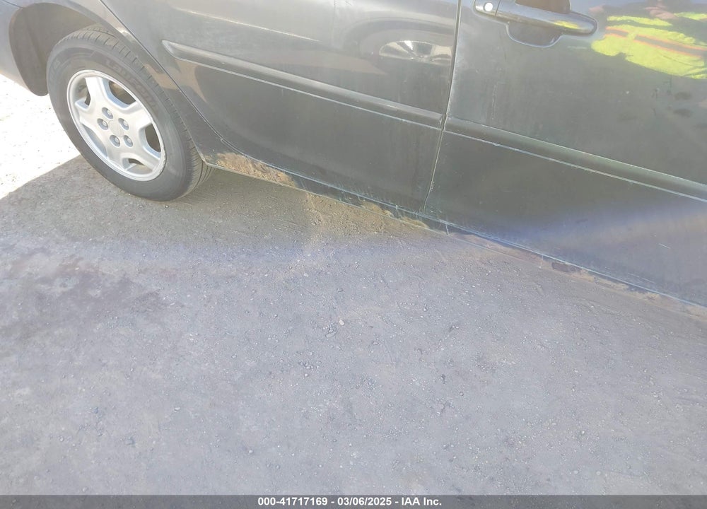 2002 TOYOTA CAMRY LE V6 VIN: 4T1BF32K82U016154