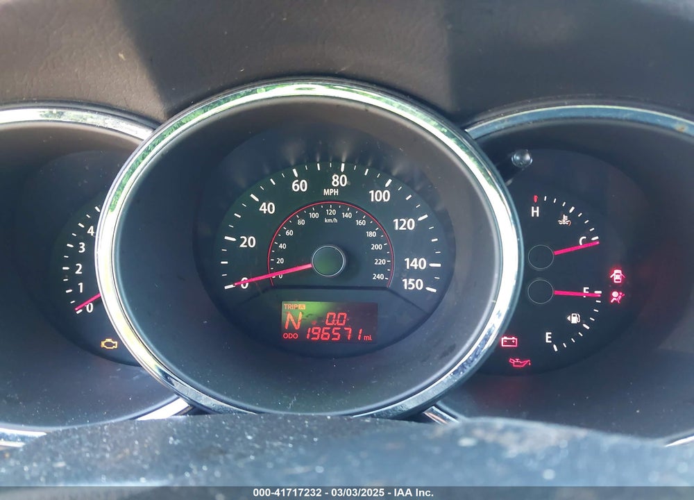 2011 KIA SORENTO LX VIN: 5XYKT3A17BG012880