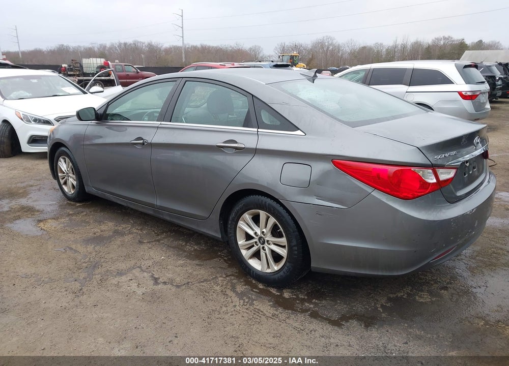 2013 HYUNDAI SONATA VIN: 5NPEB4ACXDH705672
