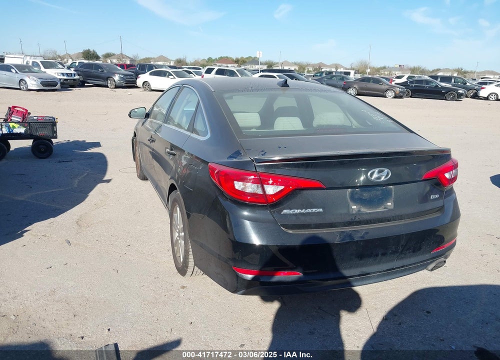 2015 HYUNDAI SONATA VIN: 5NPE24AA3FH143843