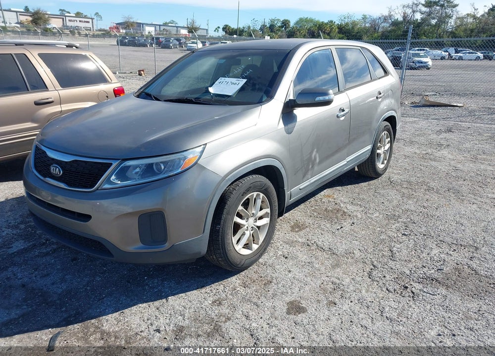 2014 KIA SORENTO VIN: 5XYKT3A65EG425669