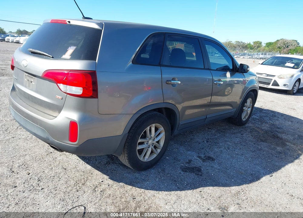 2014 KIA SORENTO VIN: 5XYKT3A65EG425669