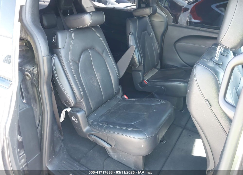 2022 CHRYSLER PACIFICA TOURING L VIN: 2C4RC1BG4NR226019