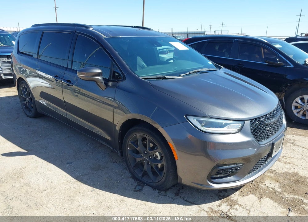 2022 CHRYSLER PACIFICA TOURING L VIN: 2C4RC1BG4NR226019