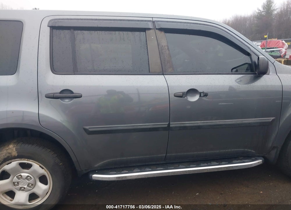2013 HONDA PILOT LX VIN: 5FNYF4H29DB069663