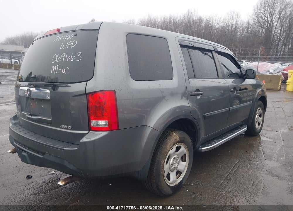 2013 HONDA PILOT LX VIN: 5FNYF4H29DB069663