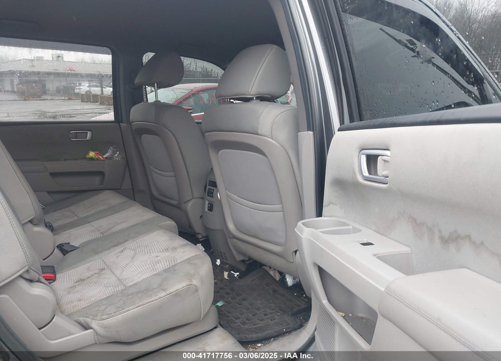 2013 HONDA PILOT LX VIN: 5FNYF4H29DB069663