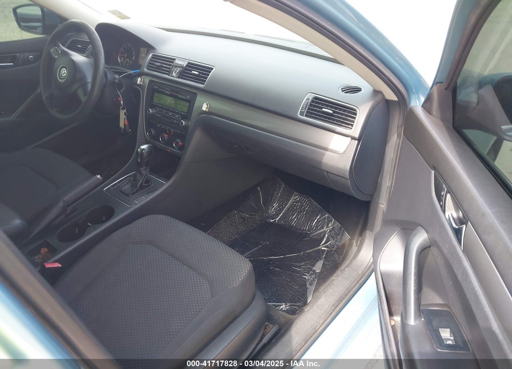 2013 VOLKSWAGEN PASSAT VIN: 1VWAH7A39DC088319