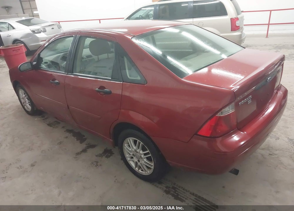2005 FORD FOCUS VIN: 1FAFP34N05W227048