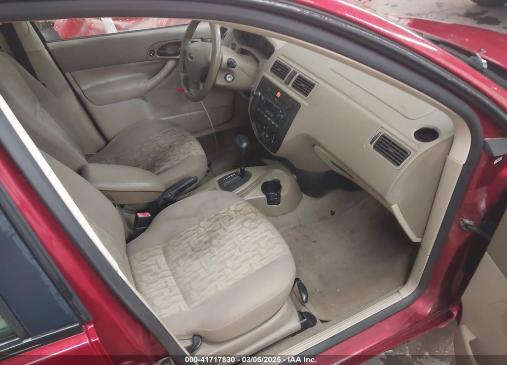 2005 FORD FOCUS VIN: 1FAFP34N05W227048
