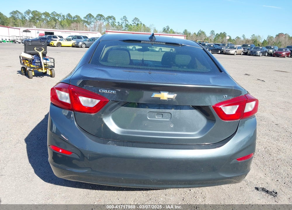 2018 CHEVROLET CRUZE LT AUTO VIN: 1G1BE5SM6J7121947