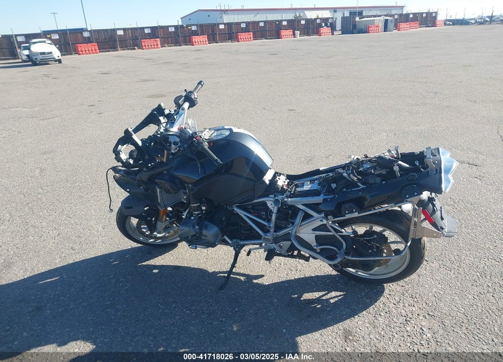 2023 BMW R 1250 RT VIN: WB10L0304P6H46445
