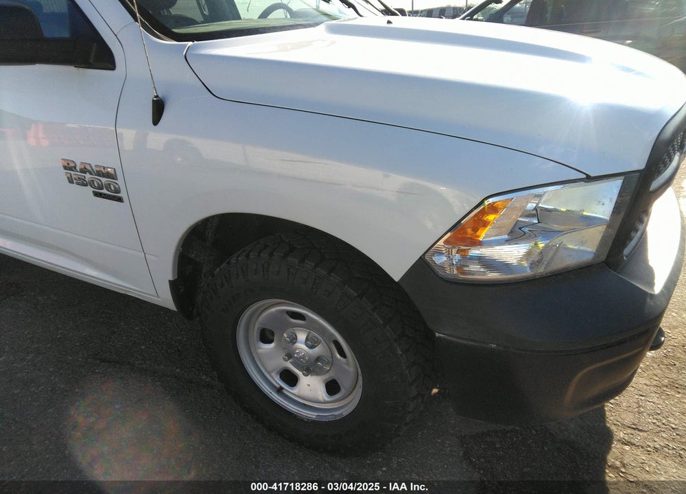 2019 RAM 1500 CLASSIC VIN: 1C6RR7FG1KS627489