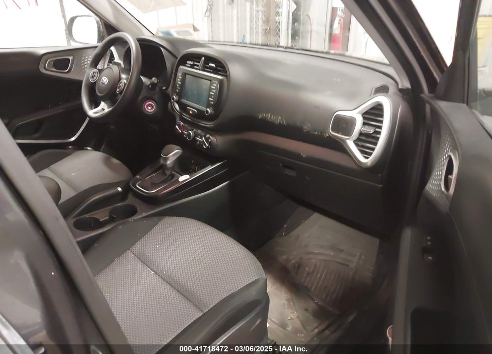 2020 KIA SOUL LX VIN: KNDJ23AU4L7729082