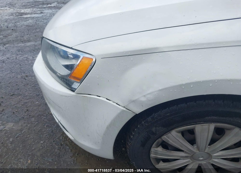 2011 VOLKSWAGEN JETTA VIN: 3VW2K7AJ3BM392763