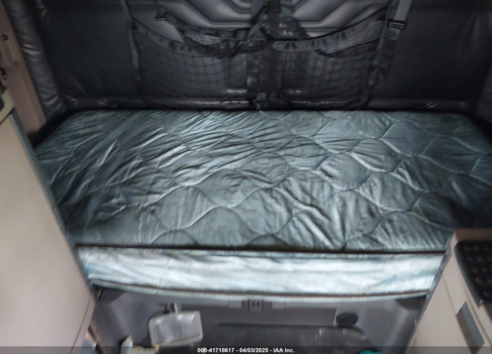 2014 FREIGHTLINER CASCADIA 125 --- VIN: 3AKJGLD53ESFK3767