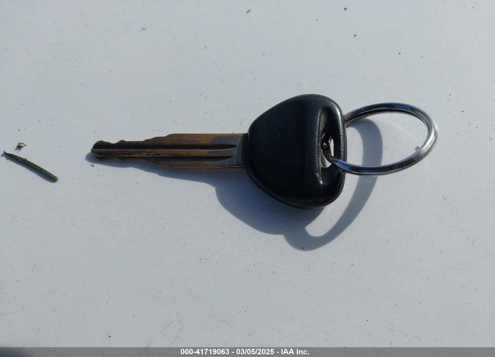 2000 DODGE AVENGER VIN: 4B3AU42N2YE028003