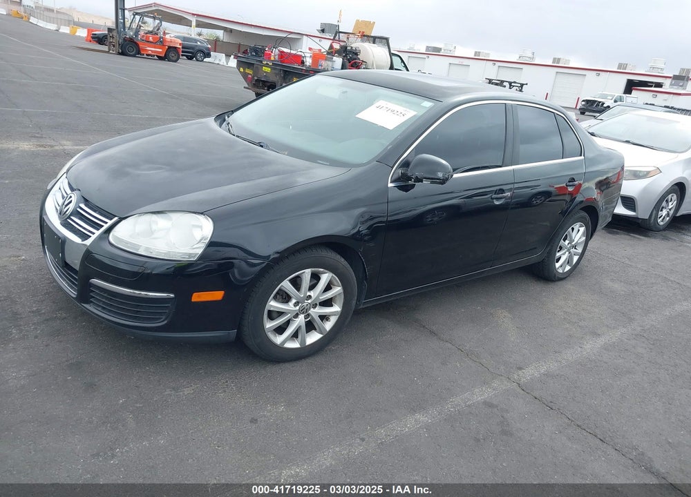 2010 VOLKSWAGEN JETTA VIN: 3VWRZ7AJ1AM015258