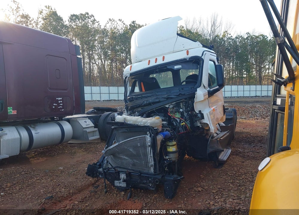2023 FREIGHTLINER NEW CASCADIA 126 VIN: 3AKJHLDVXPSUB0231
