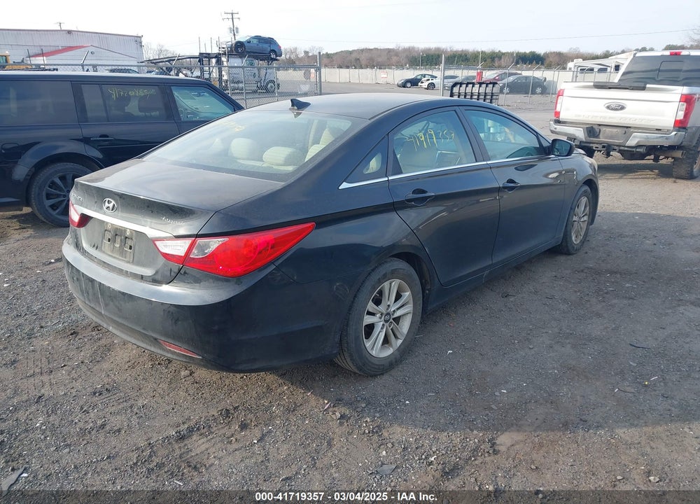 2012 HYUNDAI SONATA VIN: 5NPEB4AC5CH410672